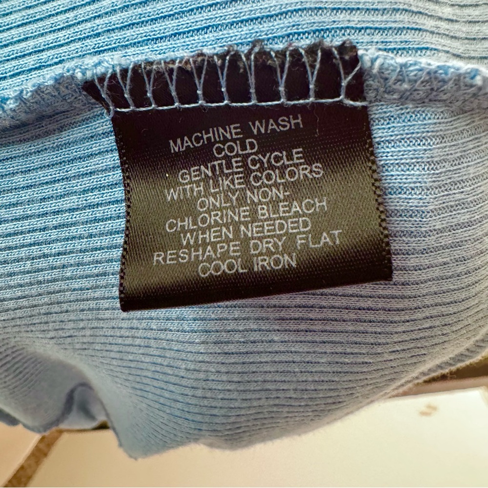 INC International Concepts Women's Light Blue Button Down Shirt M - Picture 8 of 8